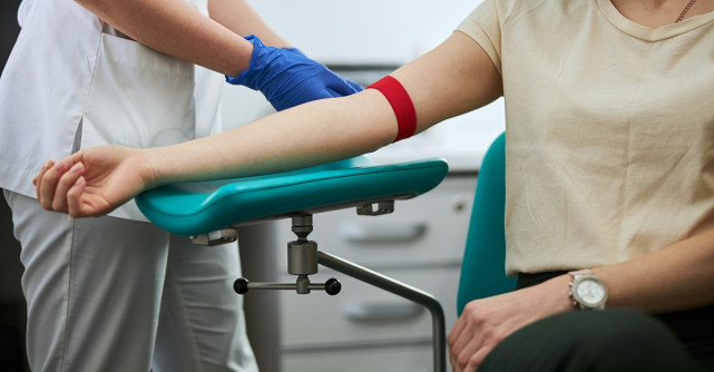 9 vedete care donează în mod constant sânge