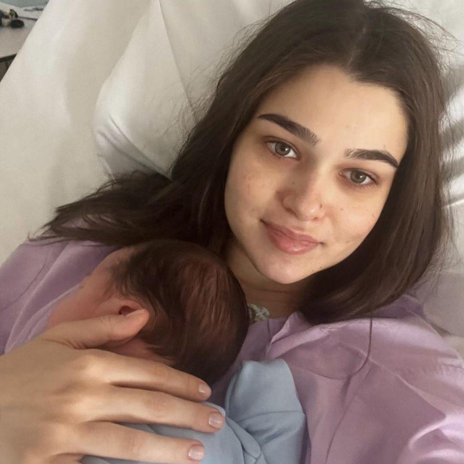 Theo Rose, despre discuția cu un preot care i-a schimbat viața. Artista a făcut o promisiune ce îi va schimba viața