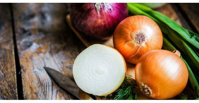Beneficiile consumului de ceapa. Reduce riscul unor boli extrem de grave