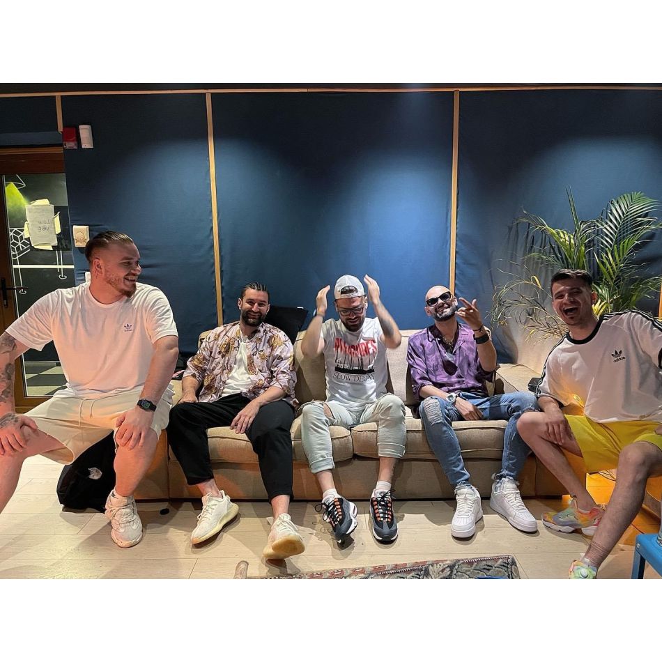  Colaborare șoc pentru industria muzicală din România! Smiley cântă cu Șatra B.E.N.Z. Fii tot ce poți