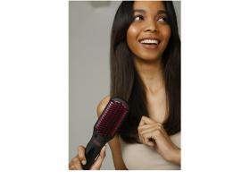 Ondulatorul de par sau placa pentru par? Cum să-ți transformi coafura acasă