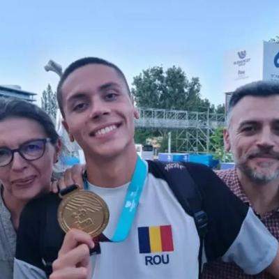 David Popovici, un mesaj puternic pentru părinții cu copii sportivi: Lăsați-i să fie copii! Iubirea este cheia succesului...