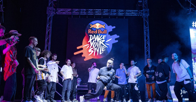 16 dintre cei mai buni dansatori români se duelează pentru un loc în Finala Mondială din Africa de Sud  