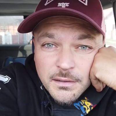 Nepotul lui Puya, în vârstă de 6 ani, a căzut de la etajul doi al unui bloc din Capitală. Copilul a ajuns la spital