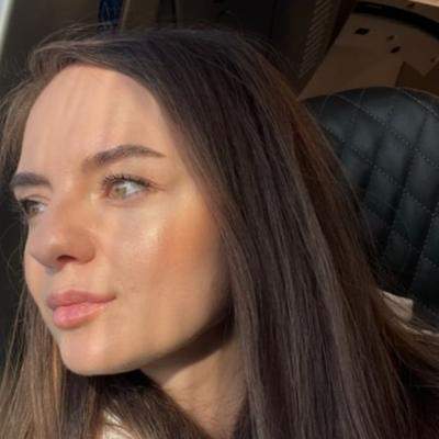 Miruna Tache, o tânără de nici 30 de ani diagnosticată cu o formă rară și agresivă de cancer cerebral are nevoie de ajutor