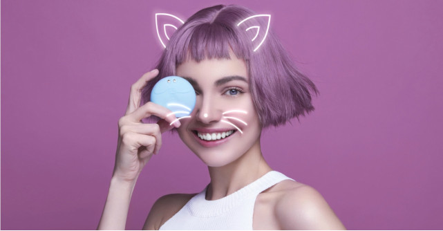 Descoperă FOREO LUNA play smart - prima perie facială de curățare inteligentă din lume 