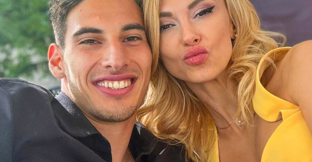 Andreea Bălan, în vizită la părinții lui Victor Cornea! Cum s-a fotografiat artista?