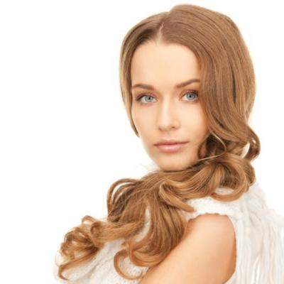 Iti cade parul? 10 Afectiuni ascunse de cel mai comun simptom al femeilor