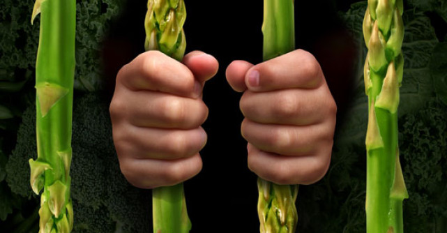 NU incerca asa ceva: 11 motive sa FUGI de dietele drastice