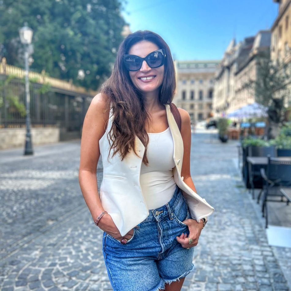 Ioana Ginghină se pregătește să îmbrace rochia de mireasă pentru a 3-a oară! De ce nu va lua numele soțului?