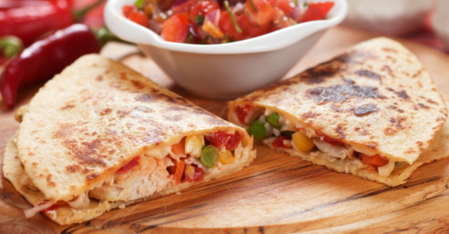 Quesadilla la mic dejun, pranz si cina