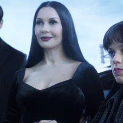 Familia Addams revine pe Netflix pe 6 august si 3 septembrie