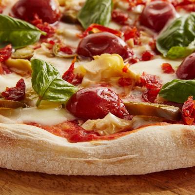 Cele mai rapide rețete de pizza din pâine veche, din lipie sau din aluat simplu