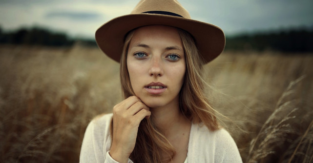 Doare să pleci de lângă persoana alături de care te vedeai îmbătrânind, dar uneori tocmai această plecare te vindecă