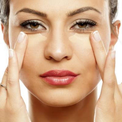 Secretele frumuseții: Fondul de ten cu SPF!