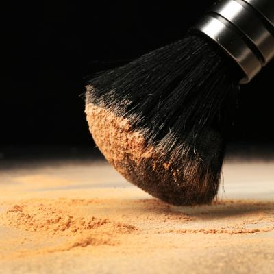 Brush&Go™, pudra translucidă cu SPF 30, esențială în lunile de vară