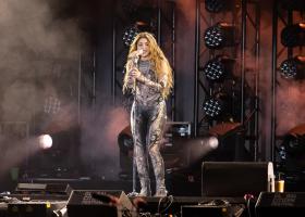 Shakira a căzut pe scenă în fața a mii de oameni. Ce s-a întâmplat după te va lăsa fără cuvinte