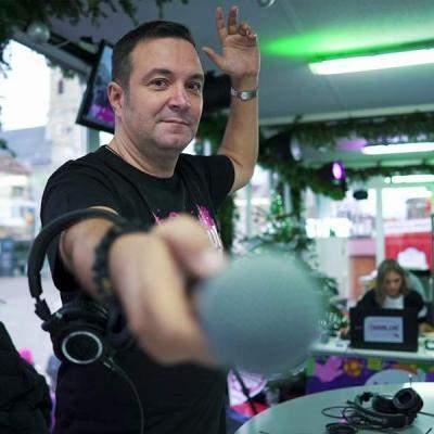 Daniel Buzdugan, Radio ZU: Dragilor, Dumnezeu ne-a dat o lecție, oamenii trebuiesc iubiți și lucrurile folosite!