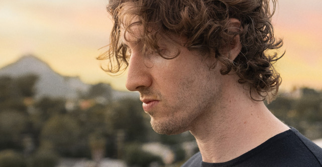 Dean Lewis lansează ediția deluxe a albumului 'The Epilogue'