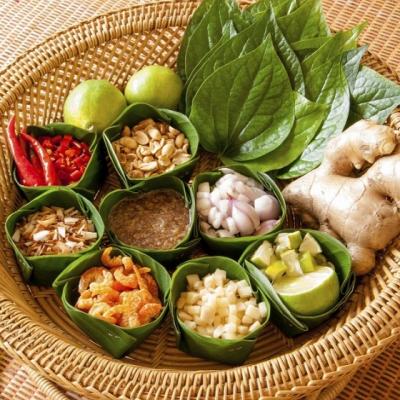 2 MASTER CHEFI DIN BANGKOK ADUC SAVOAREA  THAILANDEZA IN ROMANIA