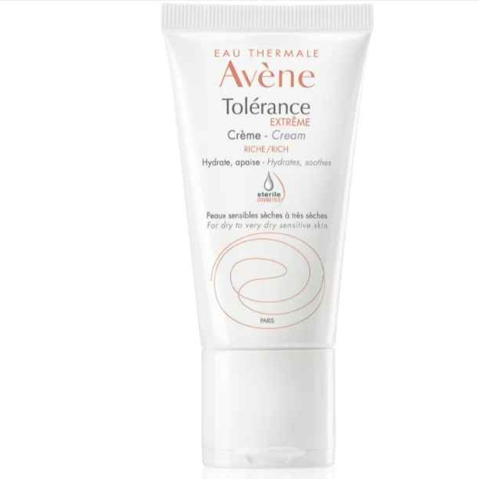 Tendințele anului 2024 în machiaj: 20 de produse care nu trebuie să-ți lipsească 