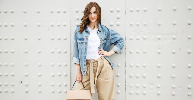 Pantaloni de firma sub 50 lei: 5 modele irezistibile