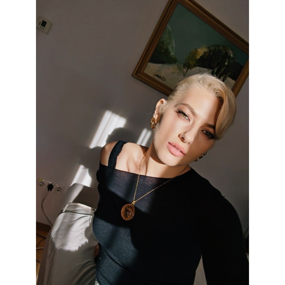 Lidia Buble, vacanță romantică în Grecia alături de iubit! Uite cum se relaxează artista pe cele mai însorite plaje