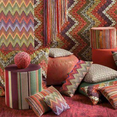 17 piese de mobilier si accesorii, de inspiratie orientala