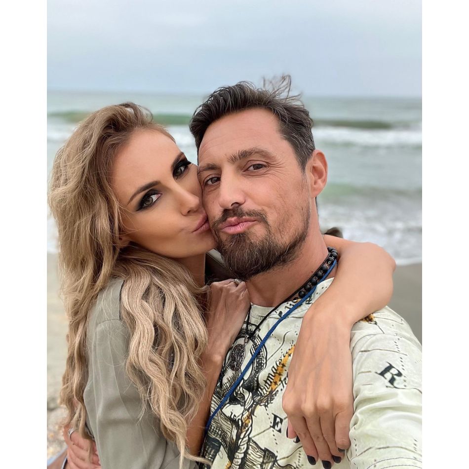 Daniel Pavel, mesaj pentru fosta sa soție, cu ocazia zilei de naștere. Cât se bine se înțelege cu mama fiului său?