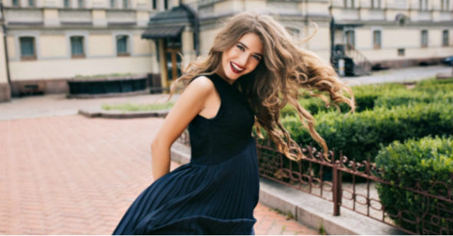 5 trucuri vestimentare care te fac instantaneu mai atragatoare. Tu le aplici? 