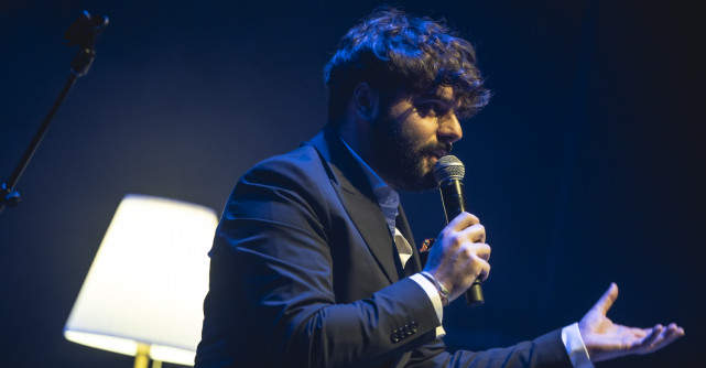 Miguel Gane, românul devenit fenomen al poeziei de limbă spaniolă, vine la București cu spectacolul „Ce am lăsat între noi”