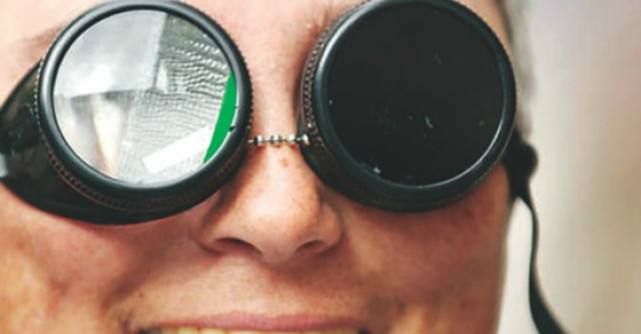 Dupa 20 de ani: un spectacol de teatru senzorial labirint