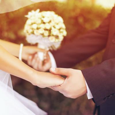 Mesaj pentru toate femeile: De ce uitati ca sunteti de nepretuit?