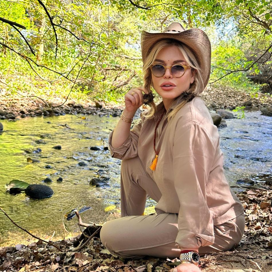 Loredana Groza, gest controversat la premiera filmului Mentorii! Sărutul cu un tiktoker a surprins pe toată lumea