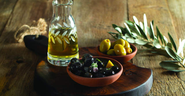 Descopera magia recoltei de masline din Turcia