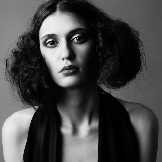  Cum te imbraci la teatru - ghid de stil