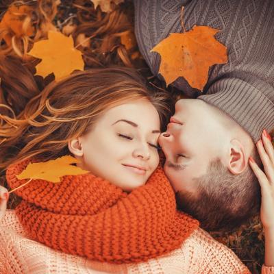 Horoscopul dragostei in luna noiembrie: o luna a emotiilor profunde, a discutiilor fara secrete, a misterelor dezlegate