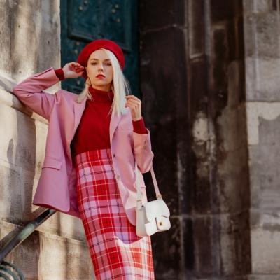 Carourile, imprimeul must-have al anului 2025: De la punk rebel la eleganță sofisticată