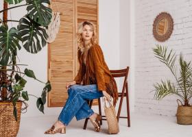 „Vis Boem”: Trendul primăvară-vară care îmbină libertatea spiritului cu eleganța naturală