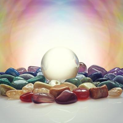 3 cristale magice pentru practica ta yoga