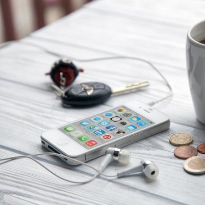 Aplicatii cu care gestionezi banii direct din telefon