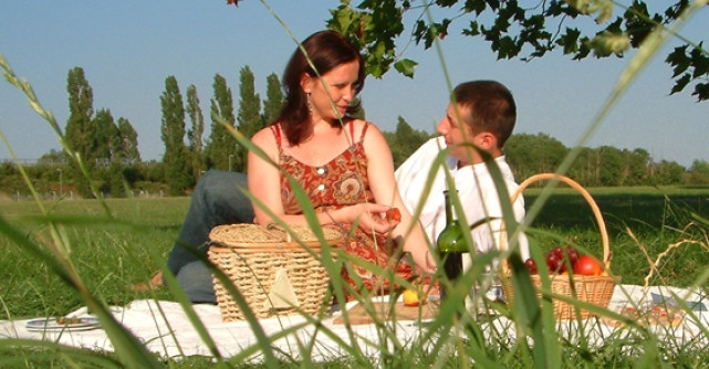 Distractia primaverii: Cu prietenii la picnic