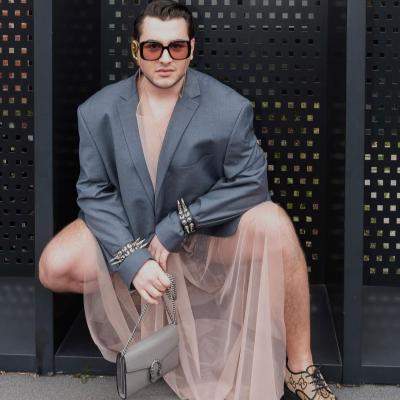 Vladimir Tătaru analizează stilul Adelinei Pestrițu: „Un amestec de eleganță și calcul”