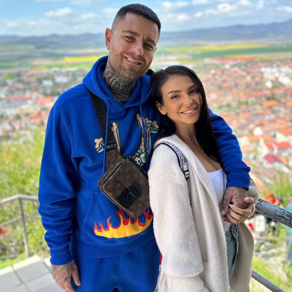 Scandal la alegeri: TJ Miles, dat afară din secția de votare – votul a fost posibil doar cu ajutorul AEP. Ce a pățit artistul