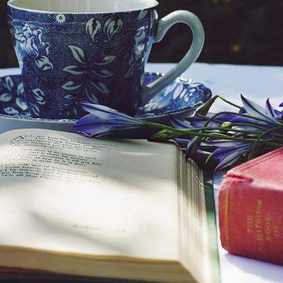 20 de cărți spirituale: Ce să citești pentru a trăi în mai multă armonie cu tine