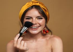 Machiaj impecabil cu ajutorul acestor pensule de machiaj