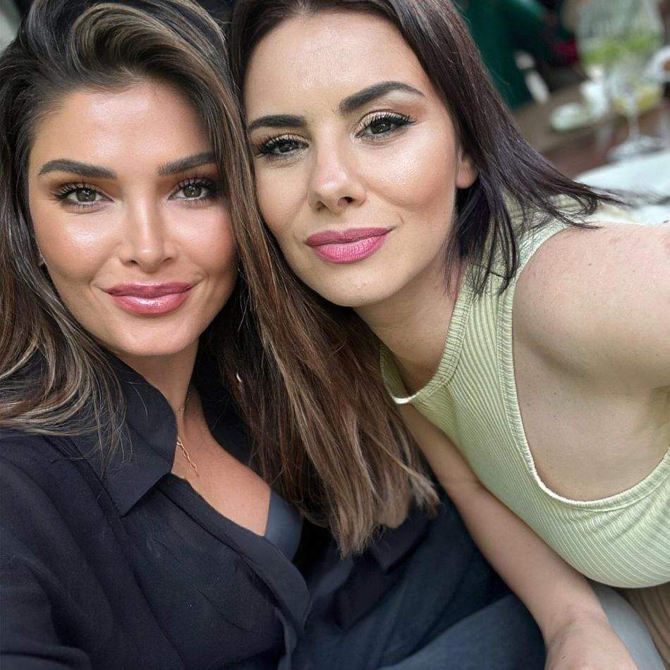 Alina Pușcas, detaliul pe care l-a observat la înmormântarea tatălui său! Vedetei i-a lipsit iubirea paternă