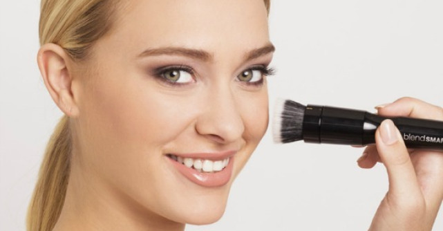 SOLE Luxury Boutique lanseaza in Romania prima perie automata pentru aplicarea machiajului