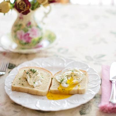 O Carte despre CE MANANCI: iti poate schimba VIATA