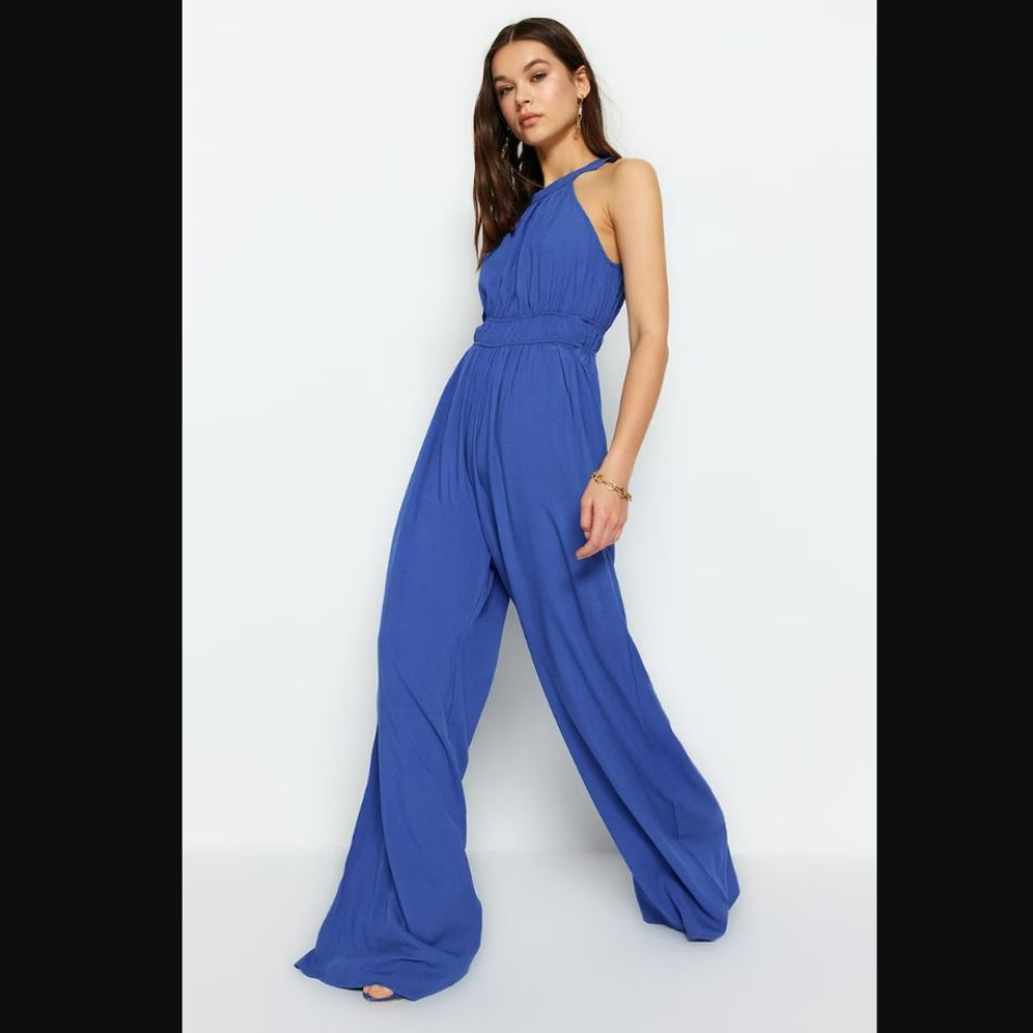 20 de salopete de damă. Cum le purtăm în funcție de siluetă? Tendințe și recomandări pentru anul 2024